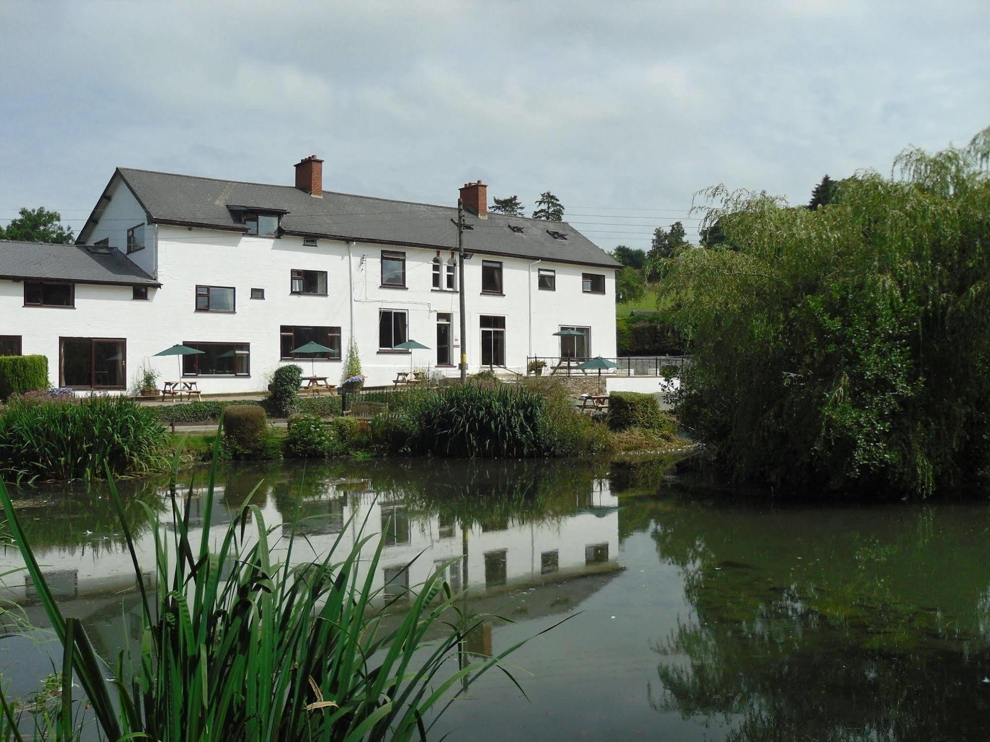 Three Wells B&B Llandrindod Wells Exteriör bild